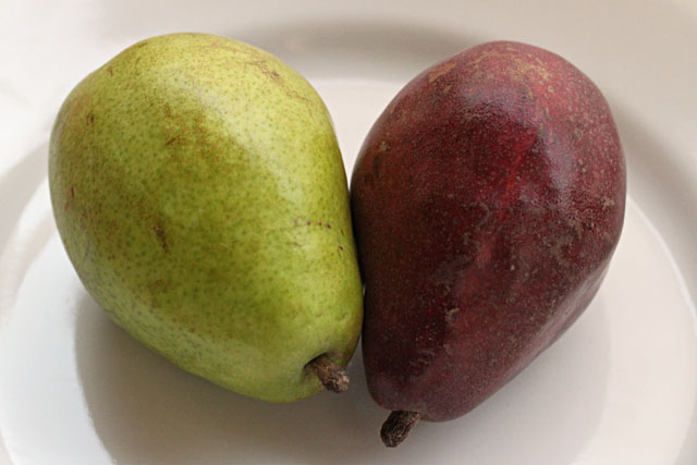 Green and Red D'Anjou Pears